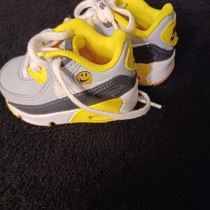 Nike Kids Sneakers in Yellow, Gray, and White